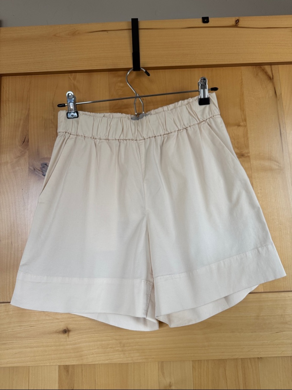 Everlane Cream Shorts